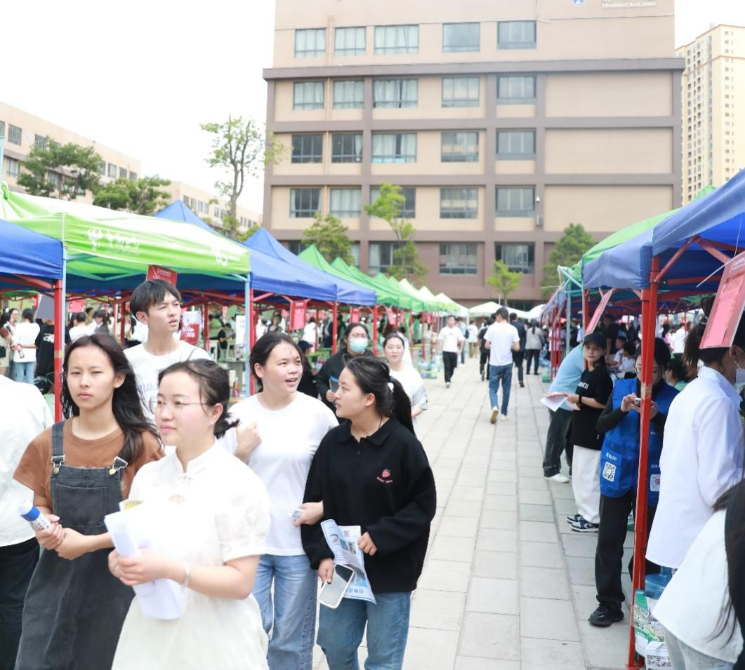 春暖花开 “职”为你来 2026世界杯官方合作网站举办2024届毕业生双选会